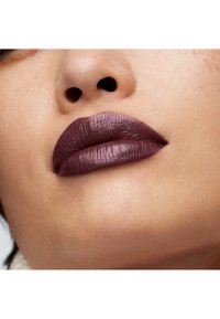 Smashbox BE LEGENDARY PRIME & PLUSH LIPSTICK różowy