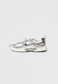 Unselected, phantom/black/pencil point