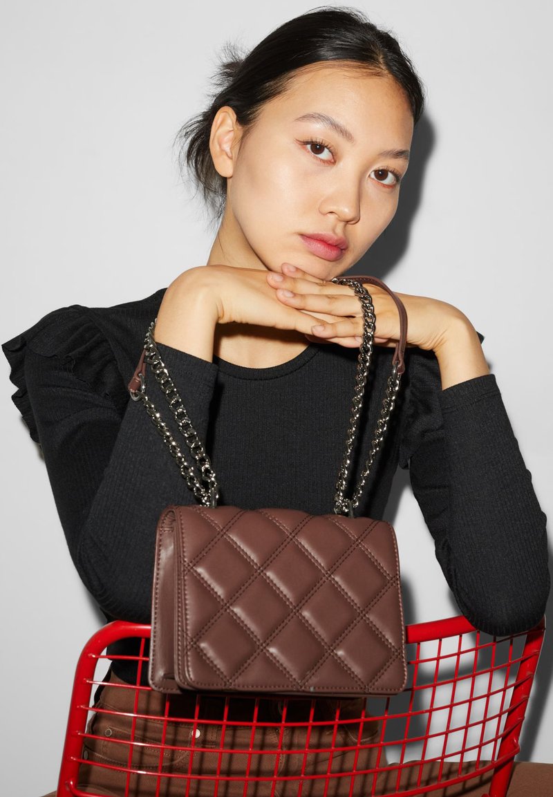 CLOCKHOUSE SMALL Umhängetasche brown/braun Zalando.at