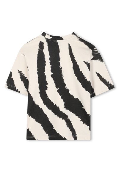 T-shirt met korte mouwen heeft een crèmekleurige achtergrond met gedurfde zwarte tijgerstrepen, die een hedendaags en stijlvol ontwerp toont.