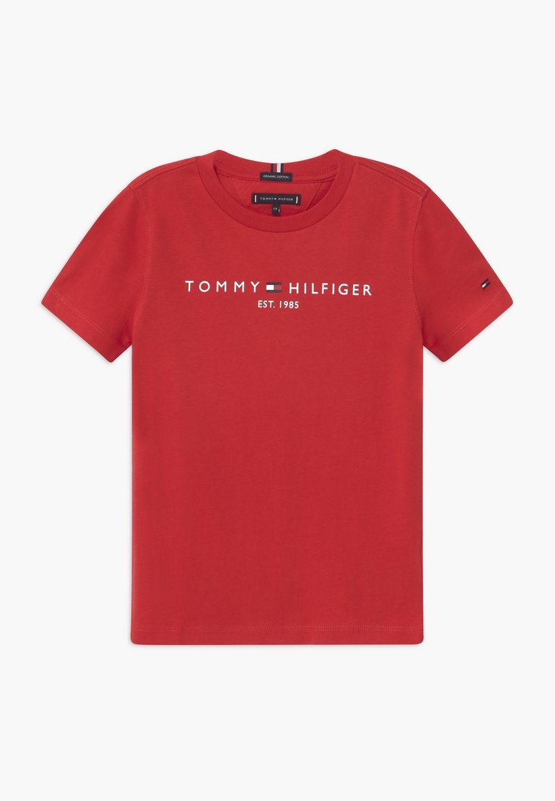 Rød bomulds T-shirt med crew neck, korte ærmer og et hvidt logo med "TOMMY HILFIGER EST. 1985" i midten. Minimalistisk design.