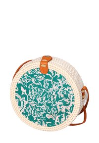 Borsa tonda intrecciata con un tessuto teal e motivi astratti bianchi, dettagli in pelle color nocciola e una tracolla.