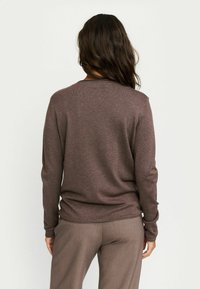 Soft Rebels O-NECK ROLL EDGE - Trui - coffee quartz melange