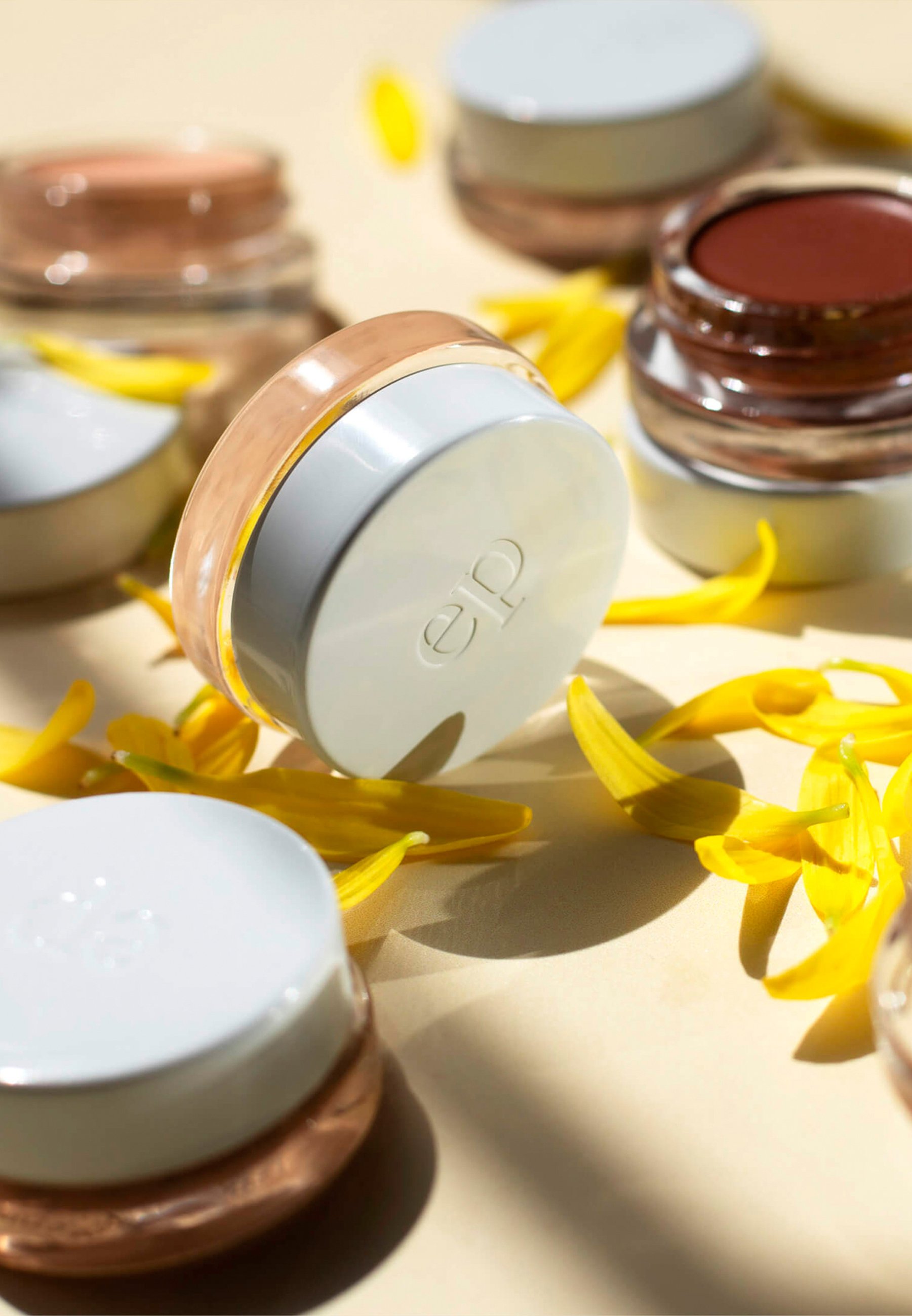 Ere Perez Arnica Concealer 5 G – Deckstift, Satin Finish, Vegan, Für Sensible Haut, Plastikfrei
