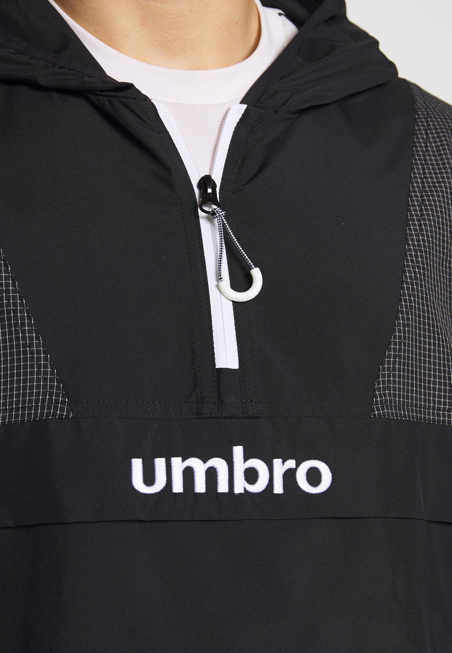 umbro cagoule