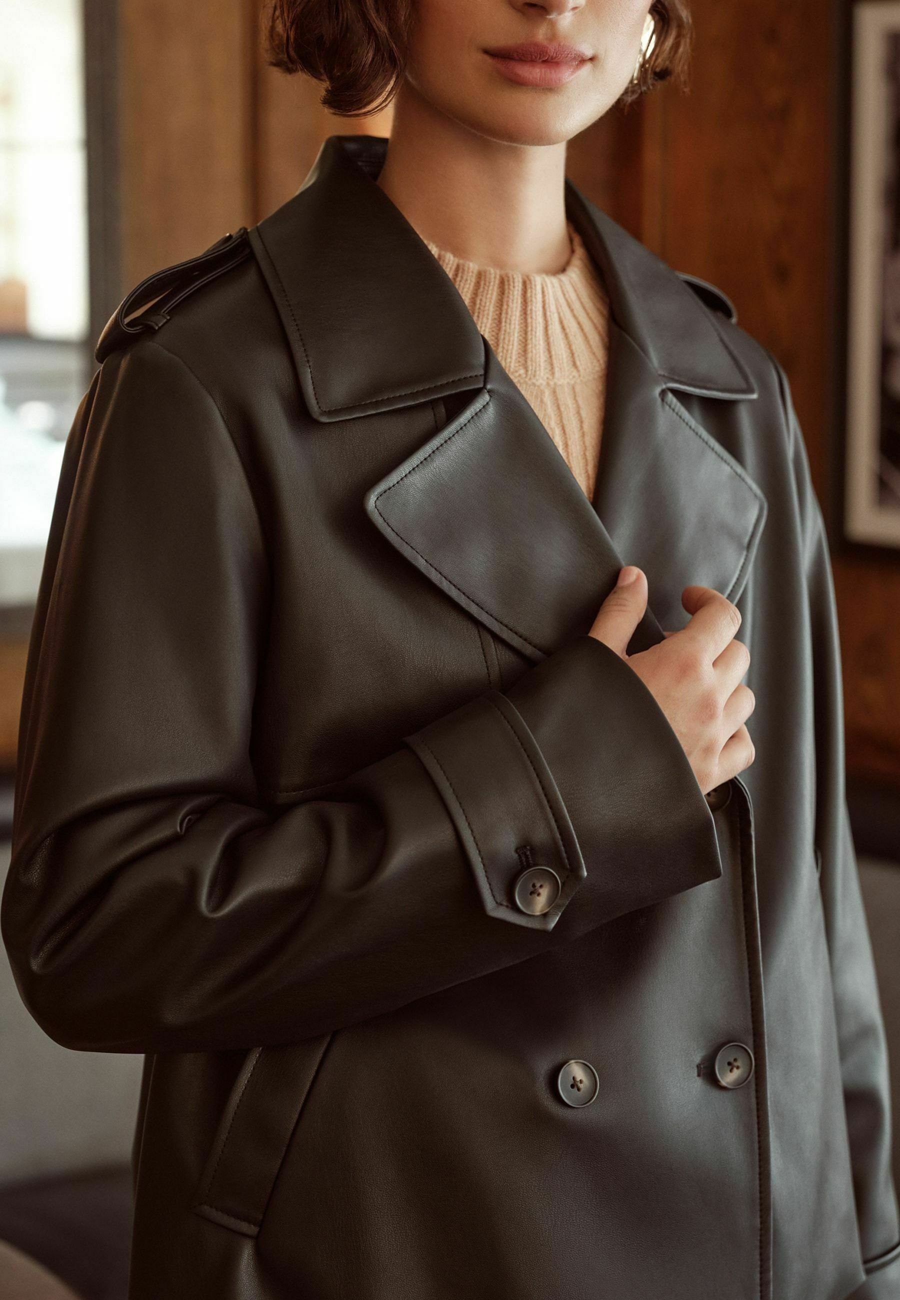 Love & Roses CROPPED - Summer jacket - black faux leather/black
