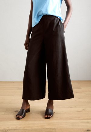 PANTS CULOTTE STYLE ELASTIC WAIST - Trousers - black