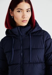 GAP LOGO LONG PUFFER COAT - Vinterkåpe / -frakk - navy