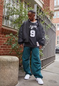Mitchell & Ness NBA SAN ANTONIO SPURS NBA SWINGMAN SPURS 2001 TONY PARKER - Squadra - black