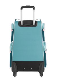 Walizka na kółkach z dwoma przegrodami, wykonana z tkaniny w kolorze morskim z czarnymi dodatkami, z wysuwanym uchwytem i gładko toczącymi się kółkami. Posiada dwie kieszenie na zamki.