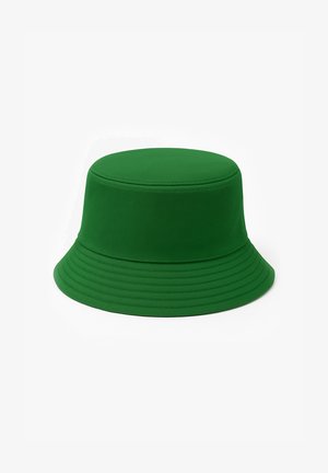 Chapeau bob vert en tissu texturé, doté d'une calotte ronde et d'un large bord tombant vers le bas avec des détails de coutures concentriques.