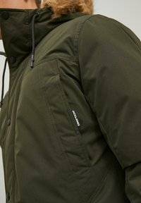 Jack & Jones Zimní kabát - mottled olive