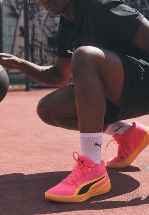 Puma COURT PRO - Basketballschuh - sunset glow/sun stream