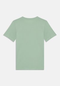 Thumbnail Image 5