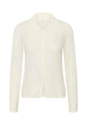 Cardigan en maille à manches longues couleur crème, avec un col pointu, des boutons recouverts de tissu sur le devant et un motif ajouré subtil sur toute la surface.