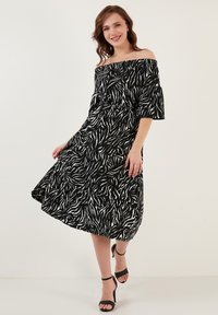 LELA Slim Fit - Dnevna haljina - metallic black