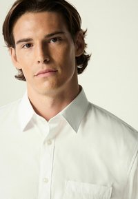 Next LONG SLEEVE REGULAR FIT - Zakelijk overhemd - white