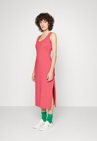 Lauren Ralph Lauren SLUB JERSEY SLEEVELESS DRESS - Vestido de malha - red sky