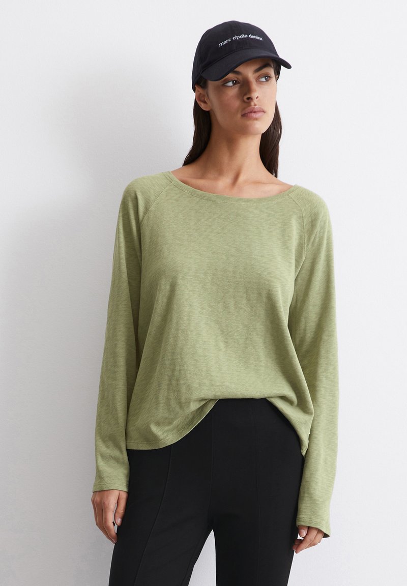 Marc O'Polo DENIM RAGLAN SLEEVES - Long sleeved top - green bay