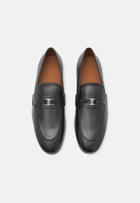 COACH TANNER LOAFER - Alkalmi belebújós cipők - black