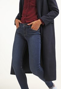 Levi's® Vaqueros pitillo - dark-blue denim