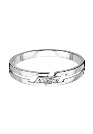 Silberner Ring mit polierter Oberfläche, der ein geometrisches Design aufweist und drei kleine eingelassene klare Steine in der Mitte hat.