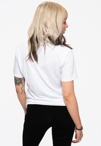 Paradiso Clothing KNEBWORTH VERTICAL STRIPE - Print T-shirt - white