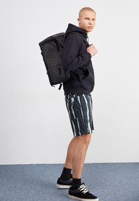 The North Face BASE CAMP FUSE BOX - Ruksak - black