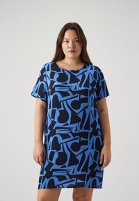 Μπλε και μαύρο φόρεμα κοντό μανίκι με σχέδιο που περιλαμβάνει αφηρημένα σχήματα, στρογγυλή λαιμόκοψη και άνετη εφαρμογή, κατασκευασμένο από υφασμάτινη υφή.