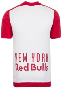 Červený a bílý dres s krátkými červenými rukávy, bílým tělem a velkým červeným nápisem „NEW YORK Red Bulls“ na zádech.