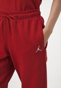 Jordan PANT - Trainingsbroek - dune red