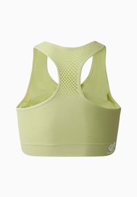 Sujeción deportiva color verde lima con una tela suave, parte trasera de malla y tirantes anchos. Sin hardware visible. Presenta un logo de la marca en la esquina inferior izquierda.