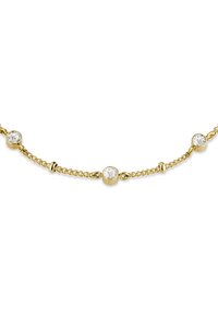 Pulsera de cadena de oro que presenta cinco piedras preciosas claras espaciadas uniformemente, montadas en garras circulares. Los delicados eslabones crean una apariencia texturizada.