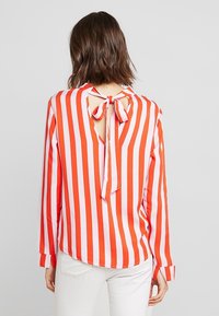 VILA Blouse - red