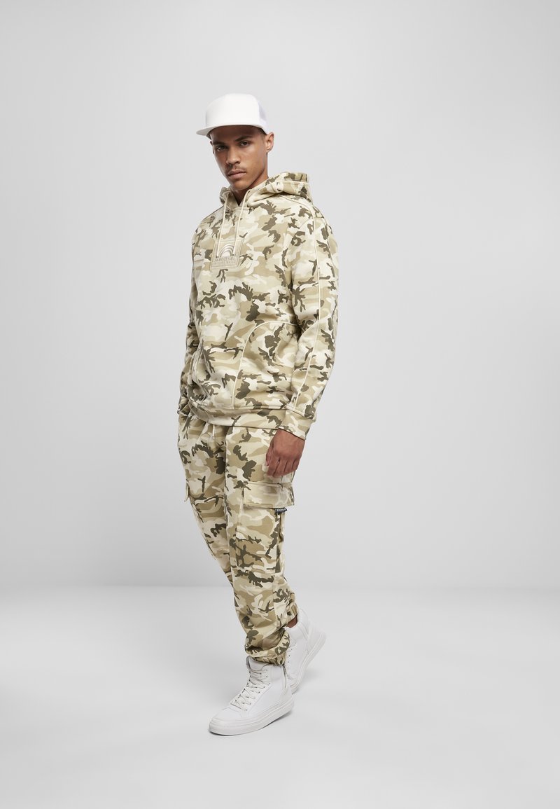 Herren Trainingsanzüge | Southpole Jogginghose sand camouflage/mehrfarbig - GZ66718 Herren Trainingsanzüge | Southpole Jogginghose sand camouflage/mehrfarbig - GZ66718