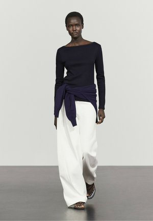 Massimo Dutti, LONG SLEEVE BOAT NECK T-SHIRT - Maglietta a manica lunga - mottled dark blue