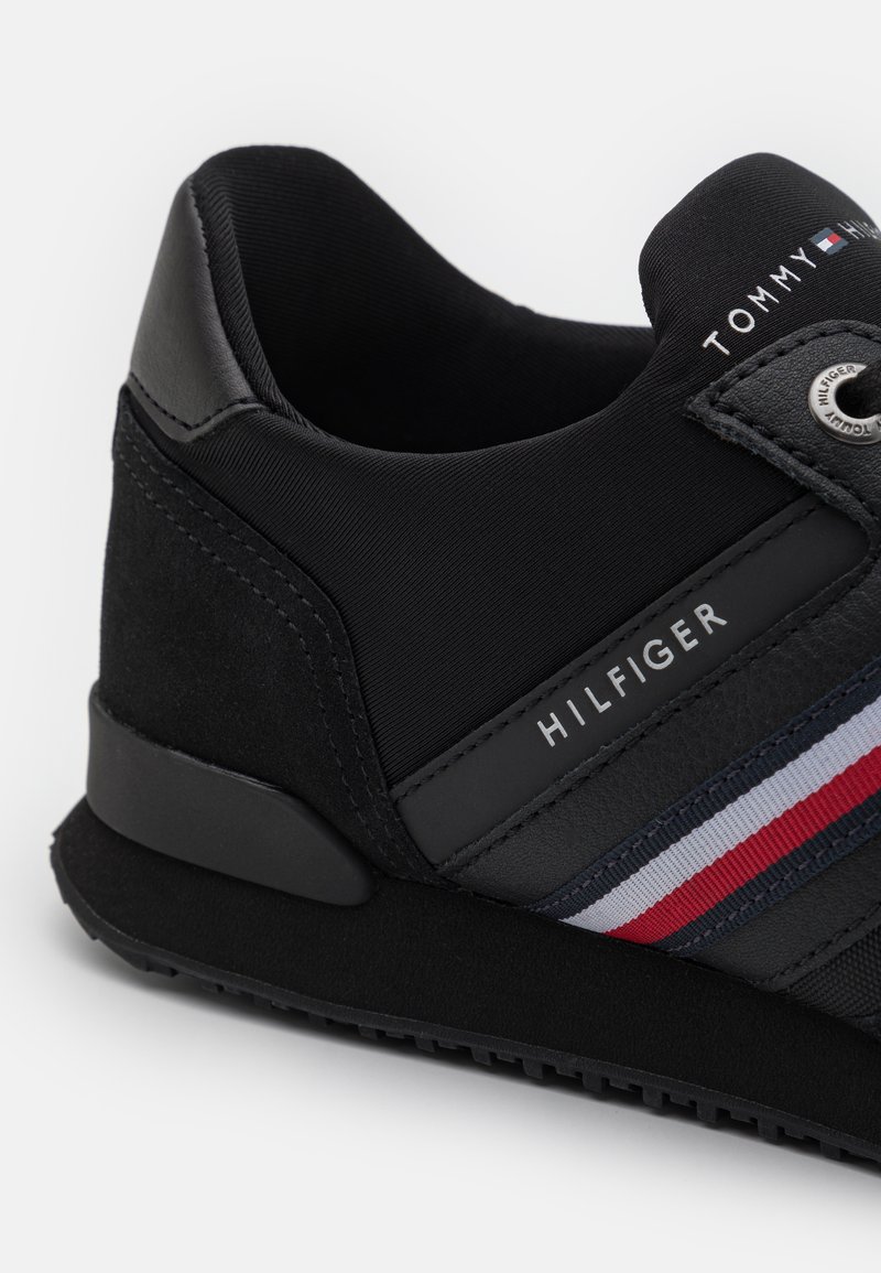 Iconic sock runner Clearance