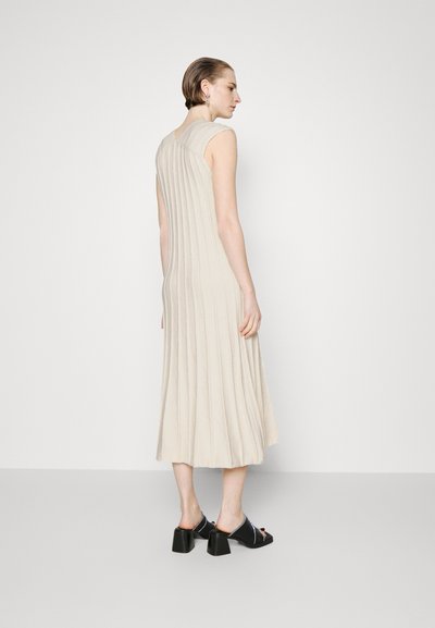 House of Dagmar WIDE DRESS - Φόρεμα-πουλόβερ - ivory