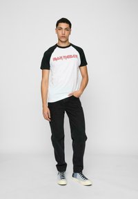 Merchcode MAIDEN LOGO BASEBALL TEE - T-shirts med print - black