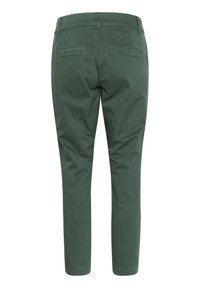 Zelené bavlněné kalhoty se slim fit střihem, dvěma zadními kapsami a hladkou texturou s čistým šitím podél švů.