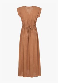 Robe maxi dans une teinte marron chaud, avec des manches courtes, une taille à nouer et un tissu texturé offrant une silhouette fluide.