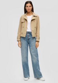 s.Oliver Flared Jeans - blau