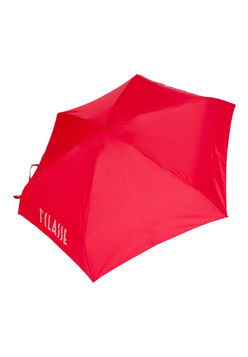 Ombrello rosso con un tessuto elegante e liscio, punta affusolata e branding laterale in bianco, che mostra un design contemporaneo.