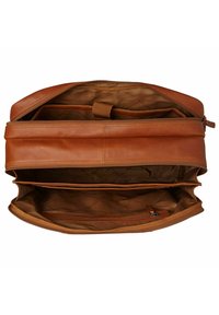 Hellbraune Laptoptasche mit Reißverschluss, zwei Hauptfächern und einer gesteppten Innenauskleidung. Verfügt über Innentaschen und einen Tragegriff.