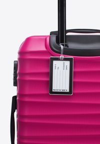 WITTCHEN MEDIUM SUITCASE WITH LUGGAGE TAG - Kufr - pink