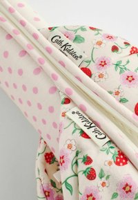 Cath Kidston REGULAR FIT - Šľapky - ecru floral spot mixed print