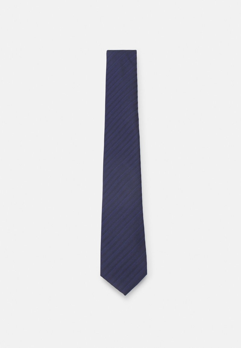 Marineblå slips med diagonalt stripemønster, smal form, laget av glatt stoff, med spiss tupp og teksturert overflate.