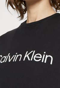 Calvin Klein Performance Camiseta estampada - black
