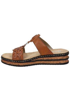 Sandale en cuir marron avec détail de sangle tressée, semelle en liège et caoutchouc noir, semelle intérieure rembourrée et accents cousus. Design largement ouvert.