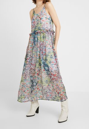 Maxi-jurk met bloemenprint in doorschijnende, lichte stof met een kleurrijk patroon van bloemen en groen, spaghetti bandjes en een gelaagde jurk.